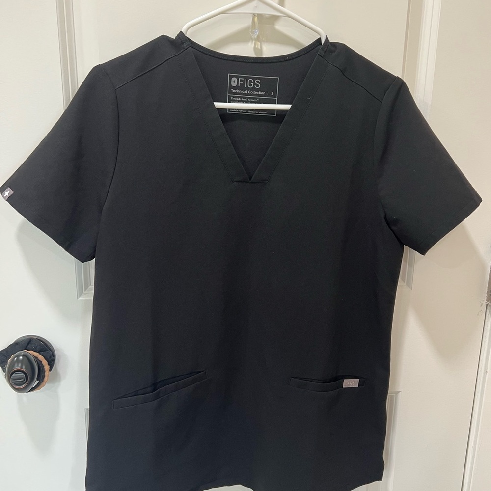 FIGS Casma Three-Pocket Scrub Top